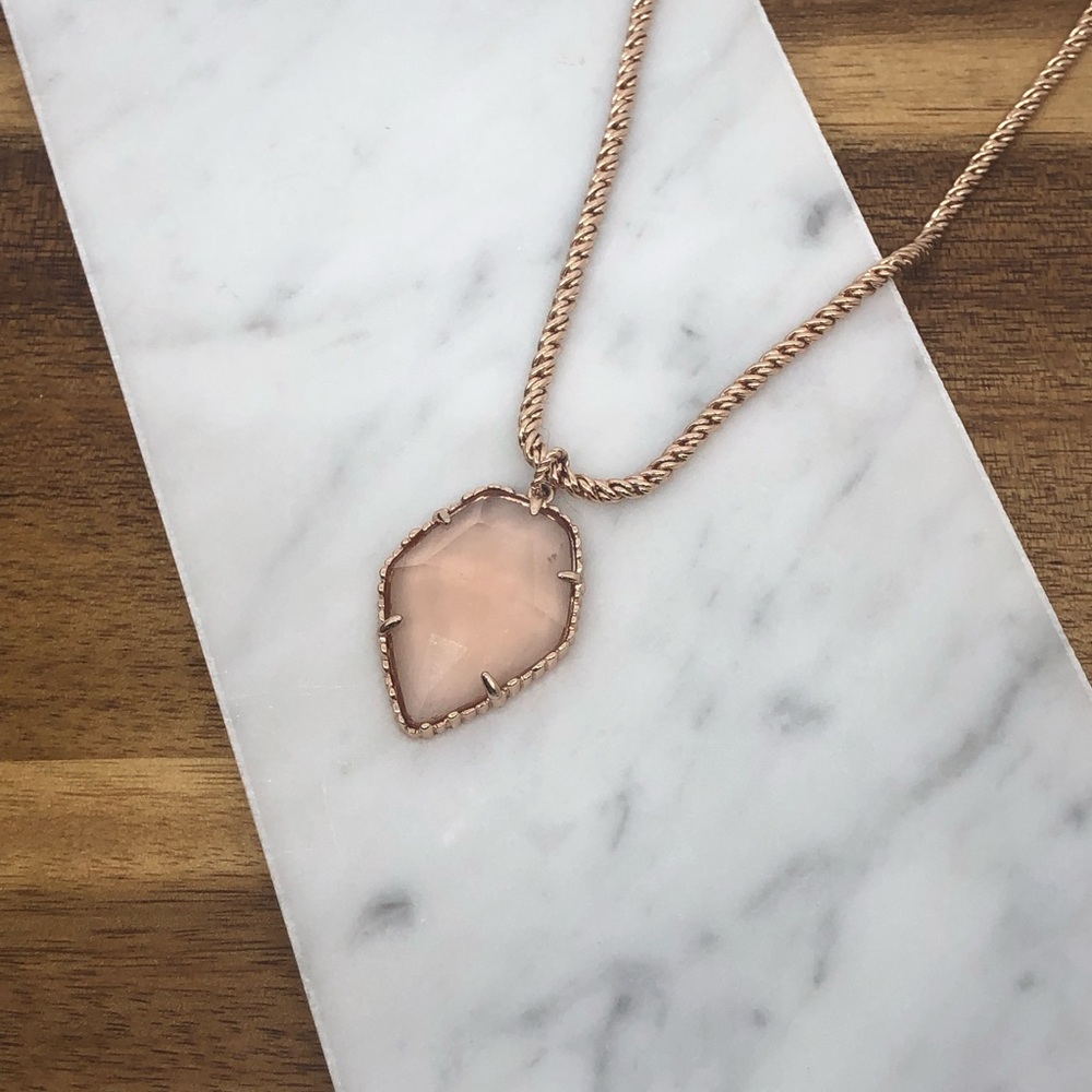 Kendra Scott Rose Gold necklace